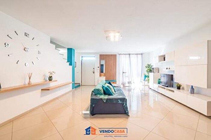 Casa con 5 locali in vendita in Strada Suniglia, Savigliano