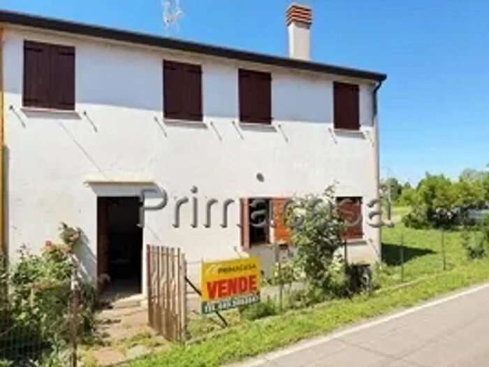 Casa con 7 locali in vendita in Via Moggia, Bonavigo