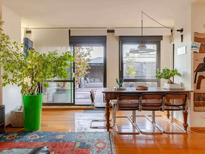 Appartamento trilocale in affitto in Viale Andrea Palladio, Stadio, Verona