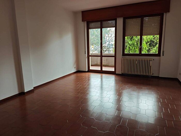 Appartamento trilocale in affitto in Viale Milano, Madonna in Campagna, Gallarate