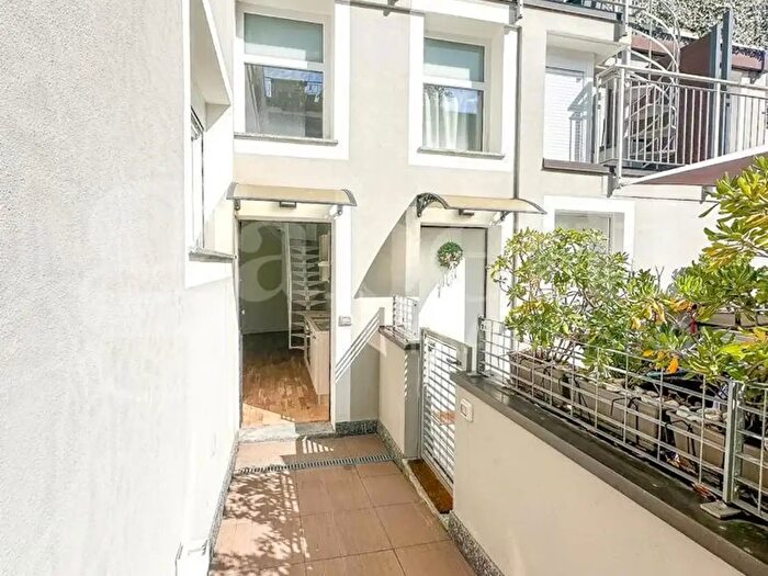 Appartamento bilocale in vendita in Via Chioggia, Milano