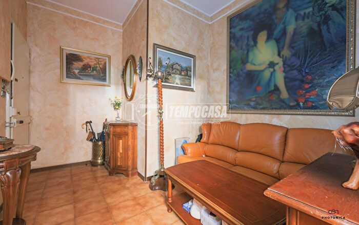 Appartamento trilocale in vendita in Via dei Lamponi, Bologna