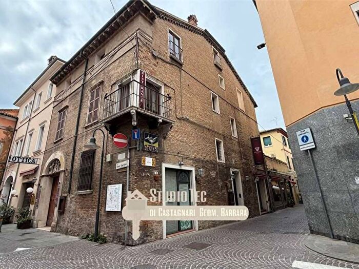 Appartamento con 6 locali in affitto in Via Mentana, Centro Storico, Ravenna