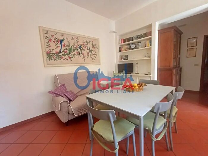 Appartamento trilocale in vendita in Mentana, Siena