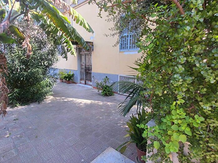 Appartamento trilocale in affitto in Bagnoli, Napoli