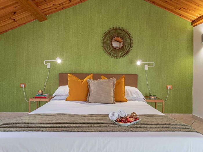 Appartamento quadrilocale in affitto in Via dell Acquedotto Felice, Arco di Travertino, Roma