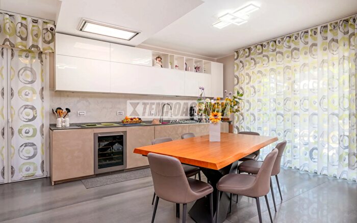 Casa con 5 locali in vendita in Sassuolo