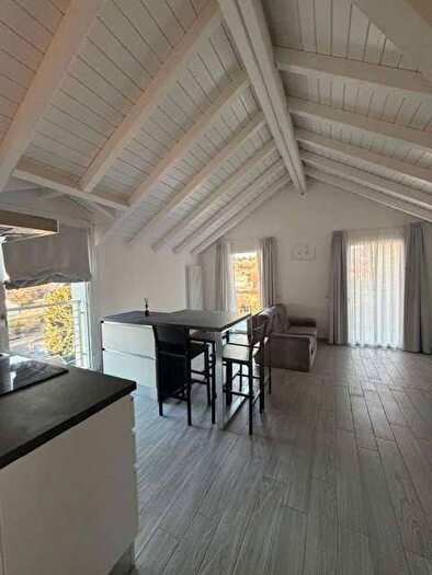Appartamento trilocale in affitto in VIA MORI SNC, Valle Olona, Varese
