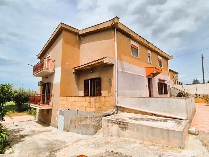 Casa con 5 locali in vendita in Via delle Viole, Agrigento