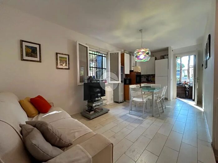 Casa quadrilocale in vendita in Viale Oberdan, Cervia