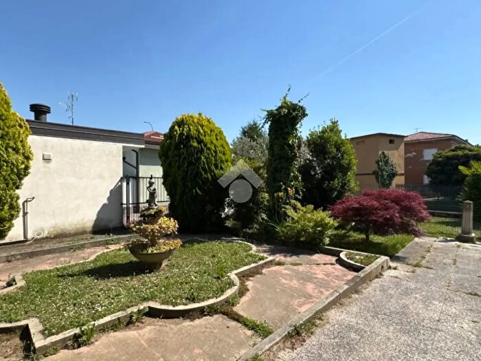 Appartamento quadrilocale in vendita in Via Milano, Masate