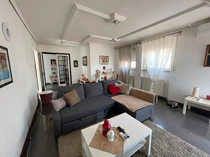 Appartamento trilocale in vendita in Viale Medaglie dOro, Modica