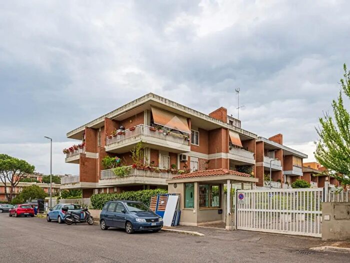 Appartamento quadrilocale in affitto in Appartamento Via Raimondo d'Aronco, Roma