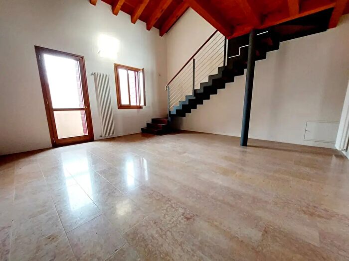 Appartamento quadrilocale in vendita in Asolo