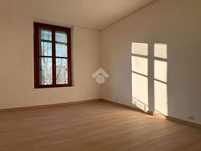 Appartamento trilocale in affitto in Viale Abruzzi, Milano