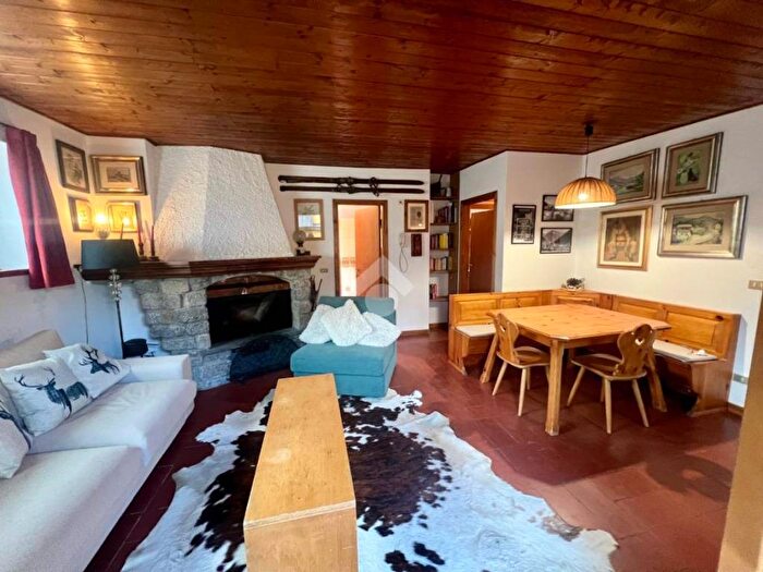 Appartamento trilocale in affitto in Via Fiume, Centro, Ponte di Legno