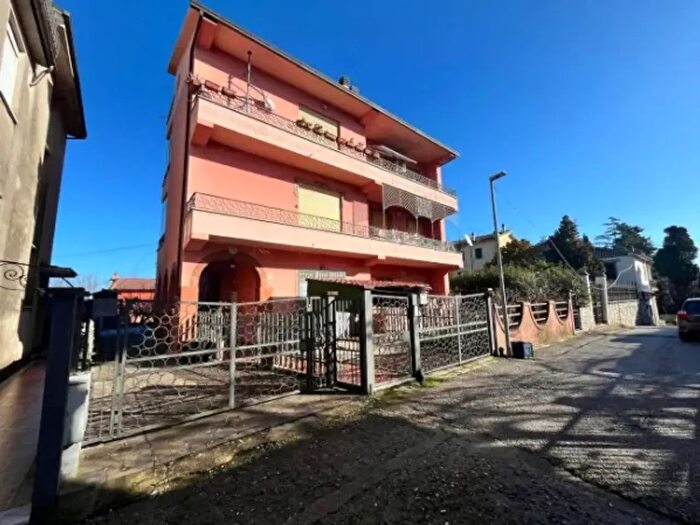 Appartamento con 5 locali in vendita in Viale Guglielmo Marconi, Vasanello