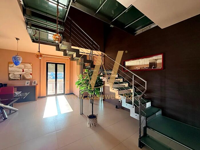 Appartamento con 8 locali in vendita in Via Kennedy, Santa Maria Capua Vetere