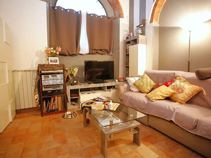 Appartamento trilocale in vendita in Via Verdi, Carrara