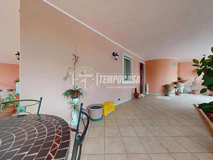 Casa quadrilocale in vendita in Via Tenente Marco Gasparro, Turi