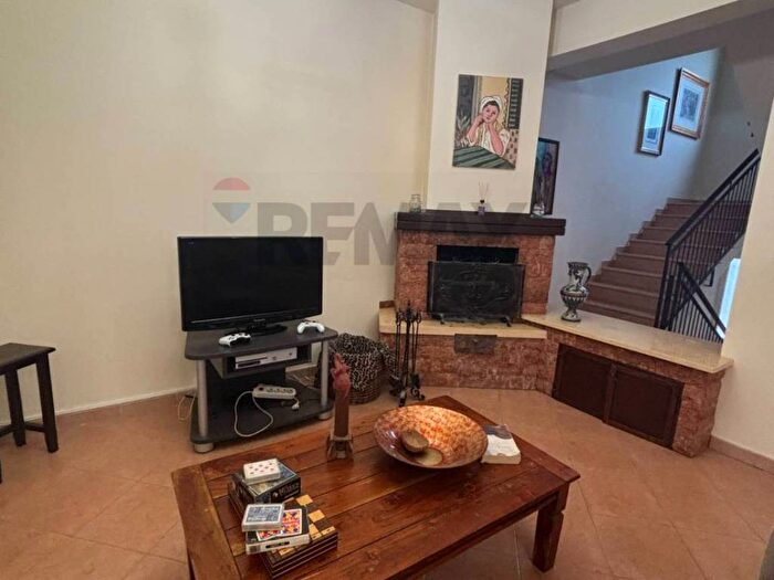 Casa con 5 locali in affitto in Via Spadafora, Borgo Nuovo Castellana, Palermo