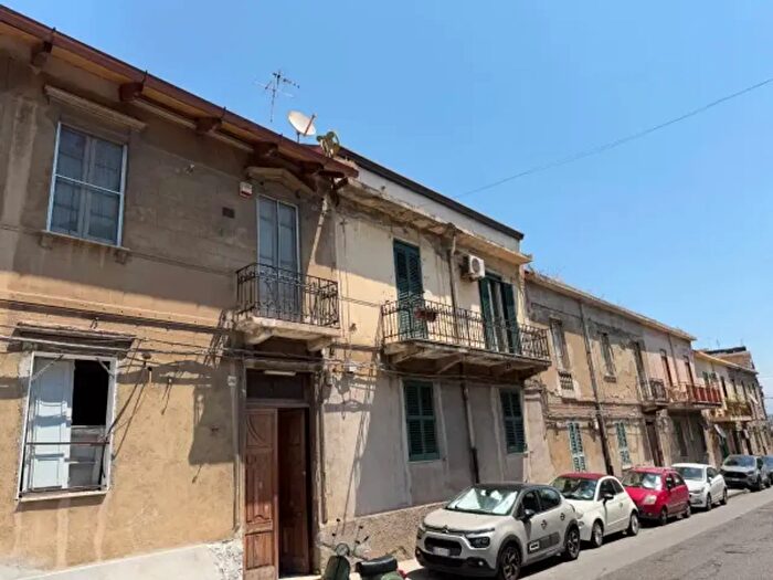 Appartamento quadrilocale in vendita in Via Santa Marta, Messina