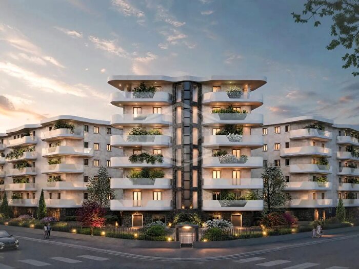 Appartamento quadrilocale in vendita in Via Monte Ortigara, Torino