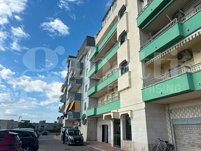 Appartamento trilocale in vendita in Via Silio Italico, Margherita Di Savoia