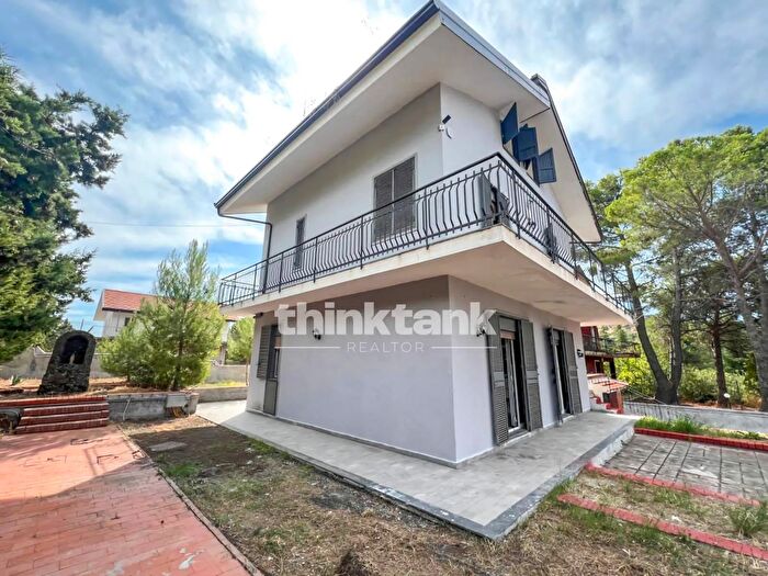 Casa con 7 locali in vendita in Via Etnea, Nicolosi