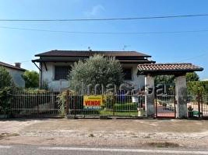 Casa con 7 locali in vendita in Via Cadelsette, Albaredo DAdige