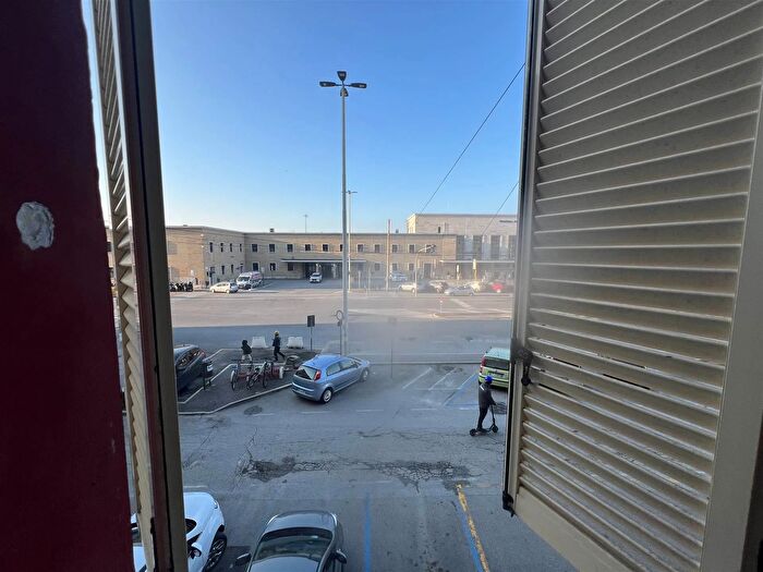 Appartamento trilocale in vendita in Ancona Zona Stazione, Ancona