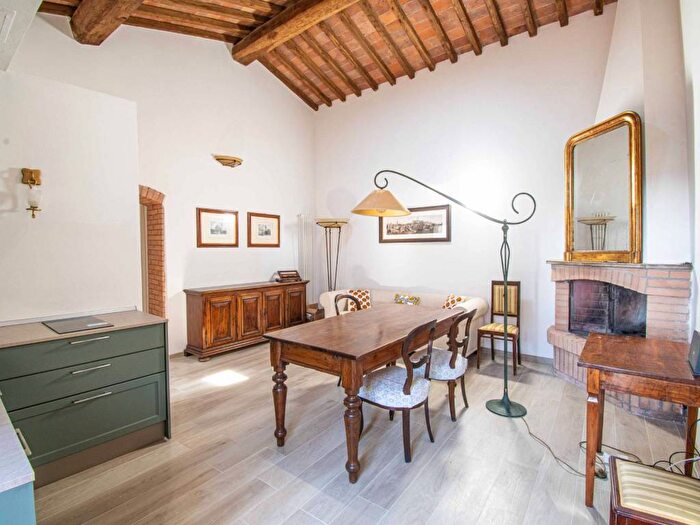 Appartamento trilocale in affitto in Via dei Molini, Villa A Sesta, Castelnuovo Berardenga