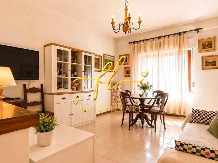Appartamento con 5 locali in vendita in Volterra