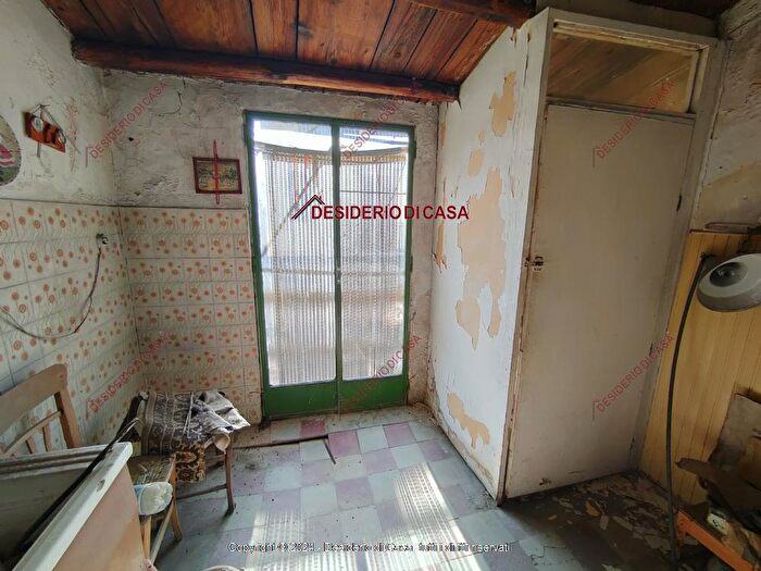 Casa con 6 locali in vendita in Via Giuseppe Garibaldi Carini Pa Italia, Carini