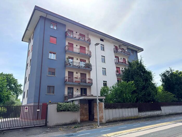 Appartamento con 8 locali in vendita in Viale Grecia, Frosinone