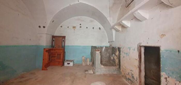 Appartamento con 6 locali in vendita in Via Armando Diaz, Collepasso