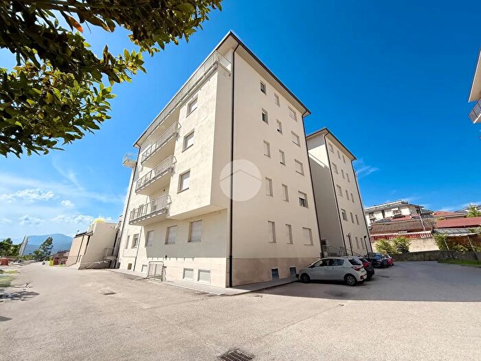 Appartamento con 5 locali in vendita in Via del Beato Cesidio, LAquila