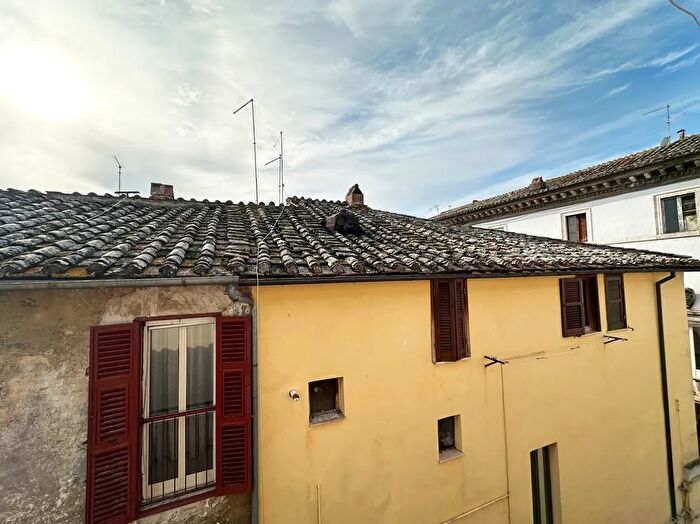 Appartamento trilocale in vendita in Via di Corte, Civita Castellana