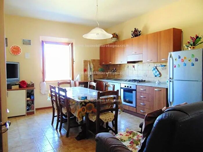 Appartamento trilocale in vendita in Località Petrazzi, Castelfiorentino