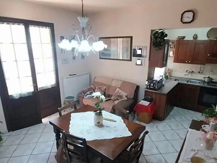 Casa con 5 locali in vendita in Calci