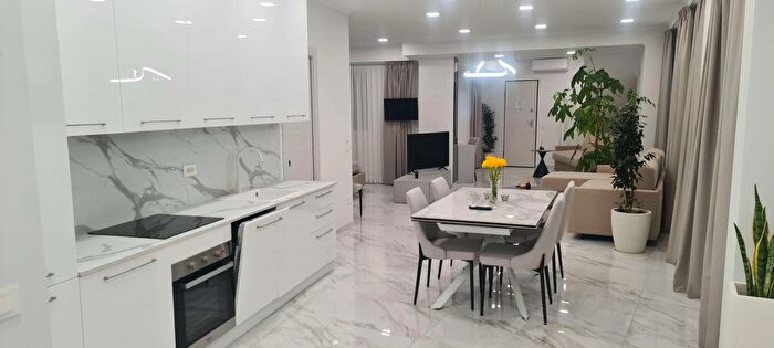 Appartamento trilocale in vendita in Corso Orazio Raimondo, Sanremo