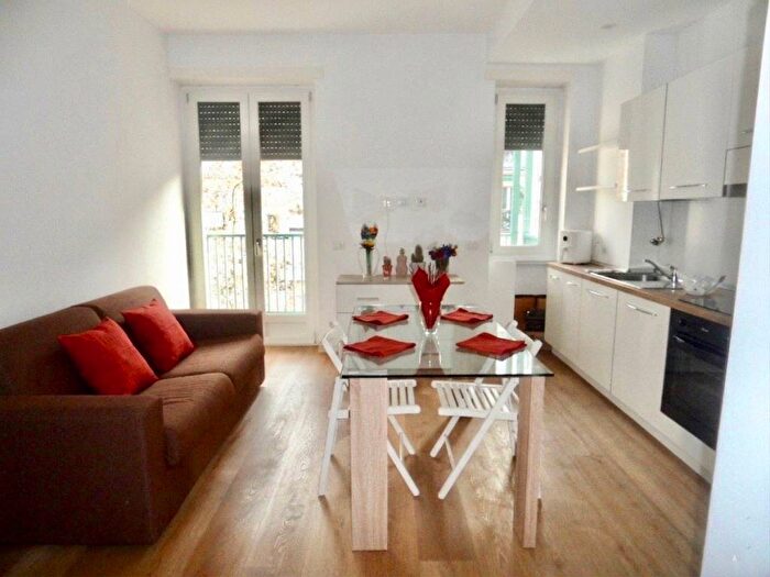 Appartamento trilocale in affitto in Via Cardinale Giovanni Cagliero, Maggiolina, Milano