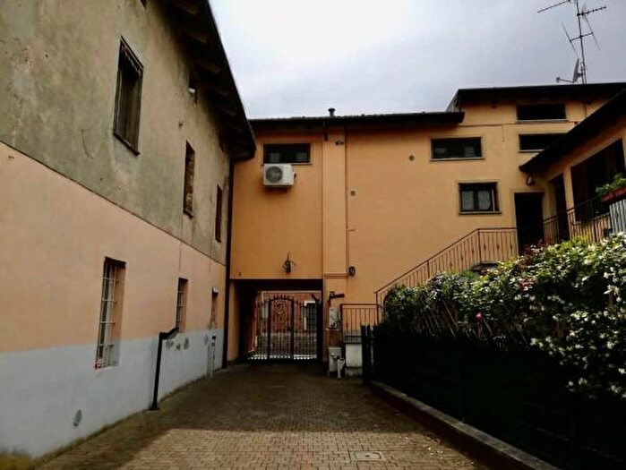 Appartamento bilocale in vendita in Borghetto Lodigiano Via Mazzini, Borghetto Lodigiano