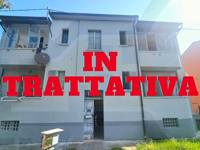 Appartamento trilocale in vendita in Via Grmasci, Massa Lombarda