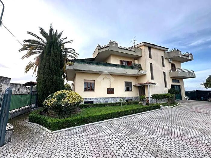 Casa con 9 locali in vendita in Via Acquavitari, Scafati