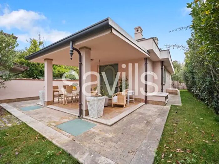 Casa con 6 locali in vendita in Via Giuseppe Mazzini a, Forte Dei Marmi