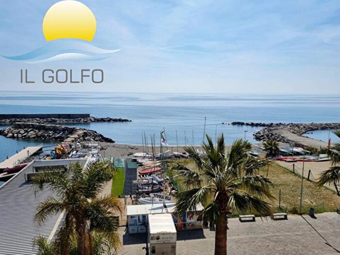 Appartamento quadrilocale in affitto in Via Lungomare delle nazioni, Centro, San Bartolomeo al Mare