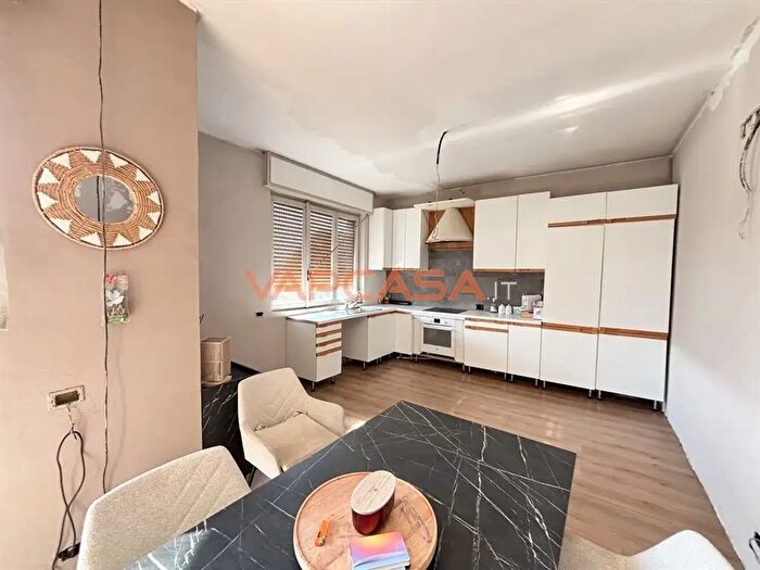 Appartamento quadrilocale in vendita in Via Volpino, Villa D'Adda