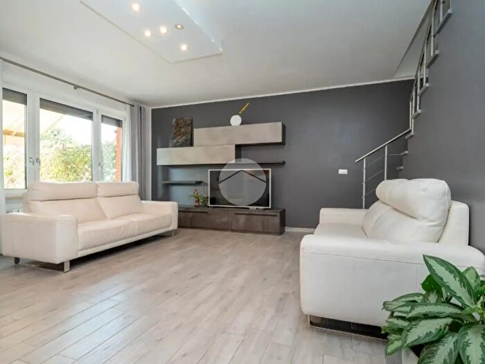 Casa con 5 locali in vendita in Strada del Pesco, Moncalieri