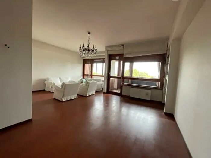 Appartamento con 6 locali in vendita in Via Mario Poledrelli b, Ferrara